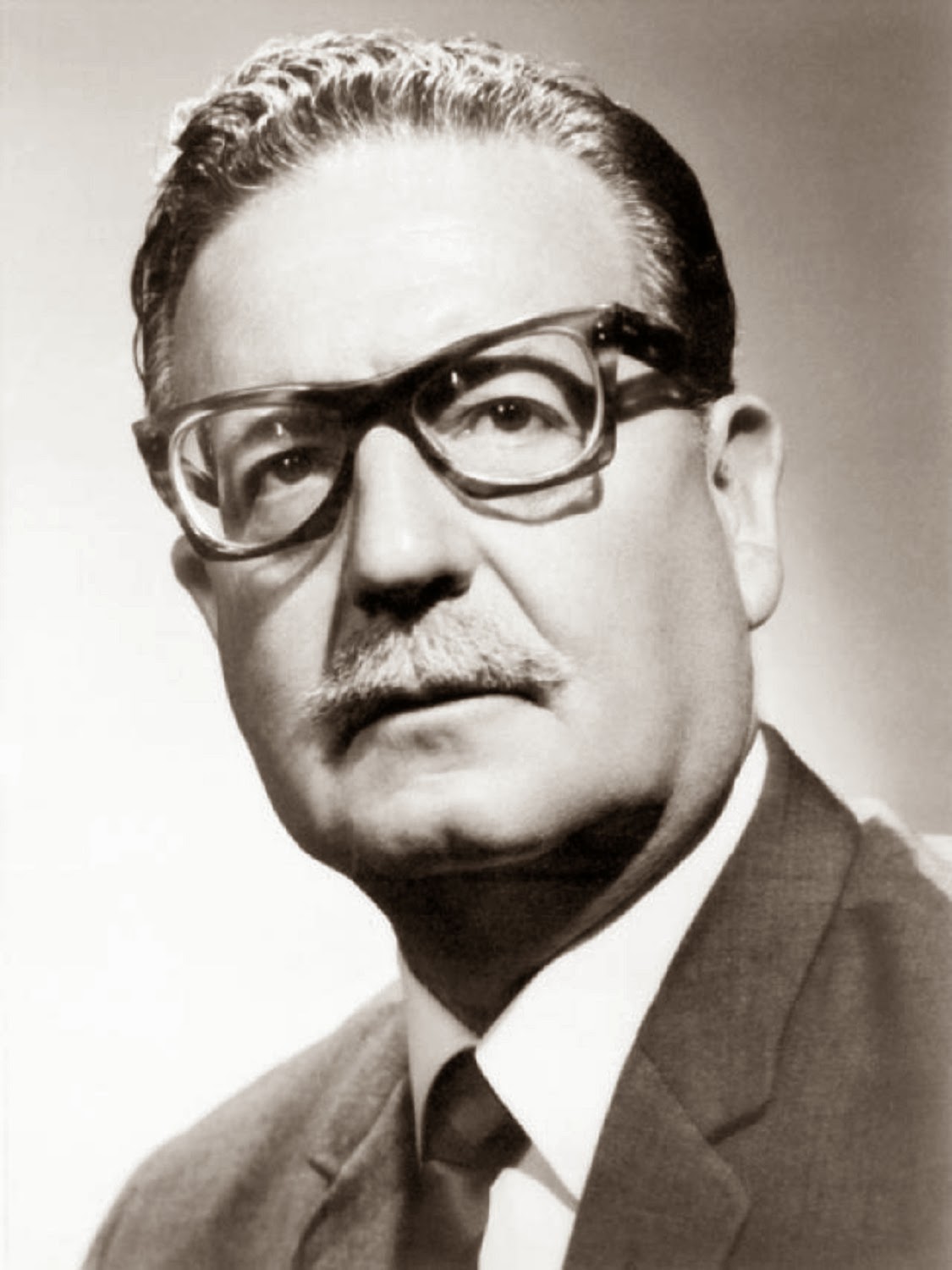  4 9 Anniversaire De L lection De Salvador Allende Un Peu D air Frais